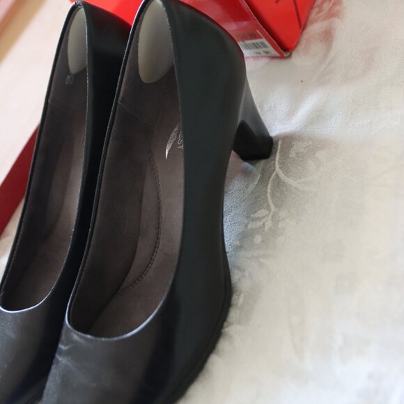 Aerosoles Black Dress Pumps Heelrest Comfort Technology Size 9.5 - Picture 7 of 13